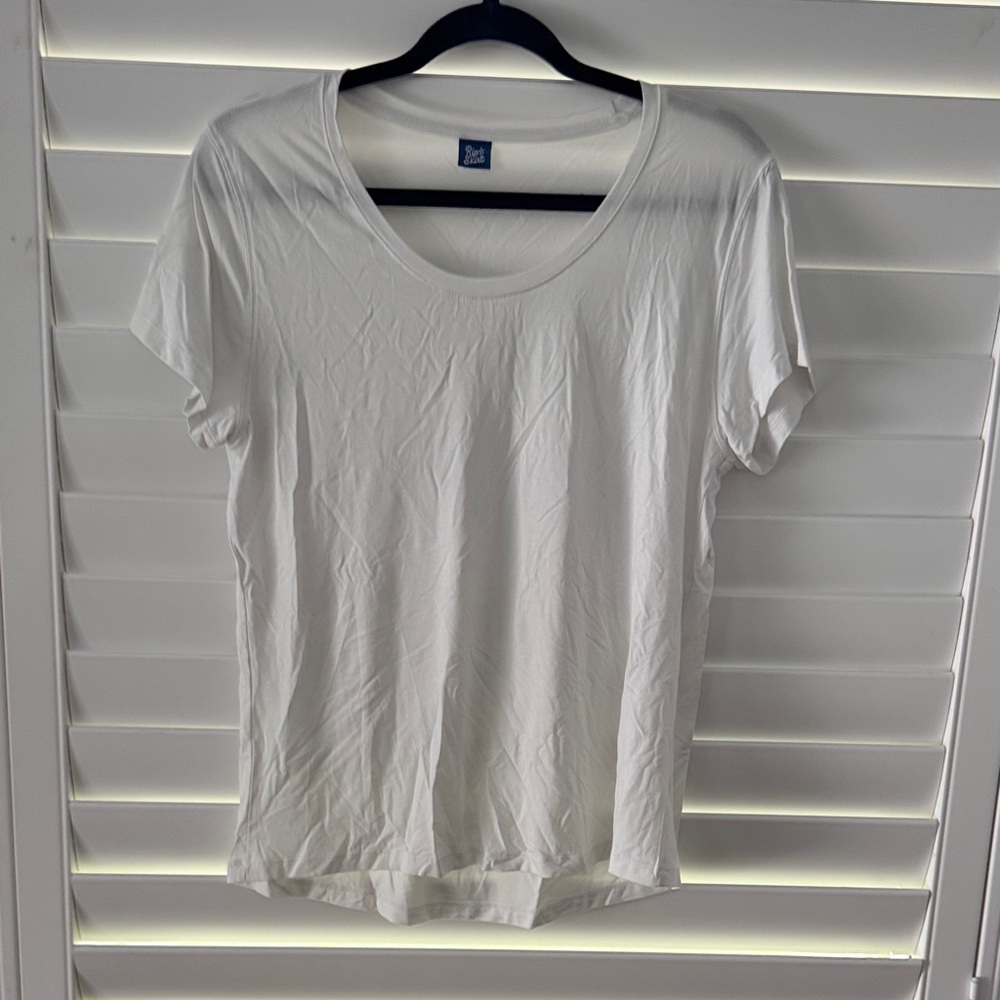 Elegant White Short Sleeve Women's Tee